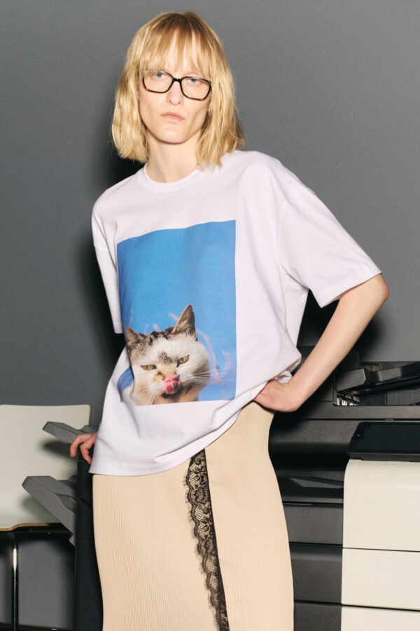 marios pleated beige satin skirt with black lace details