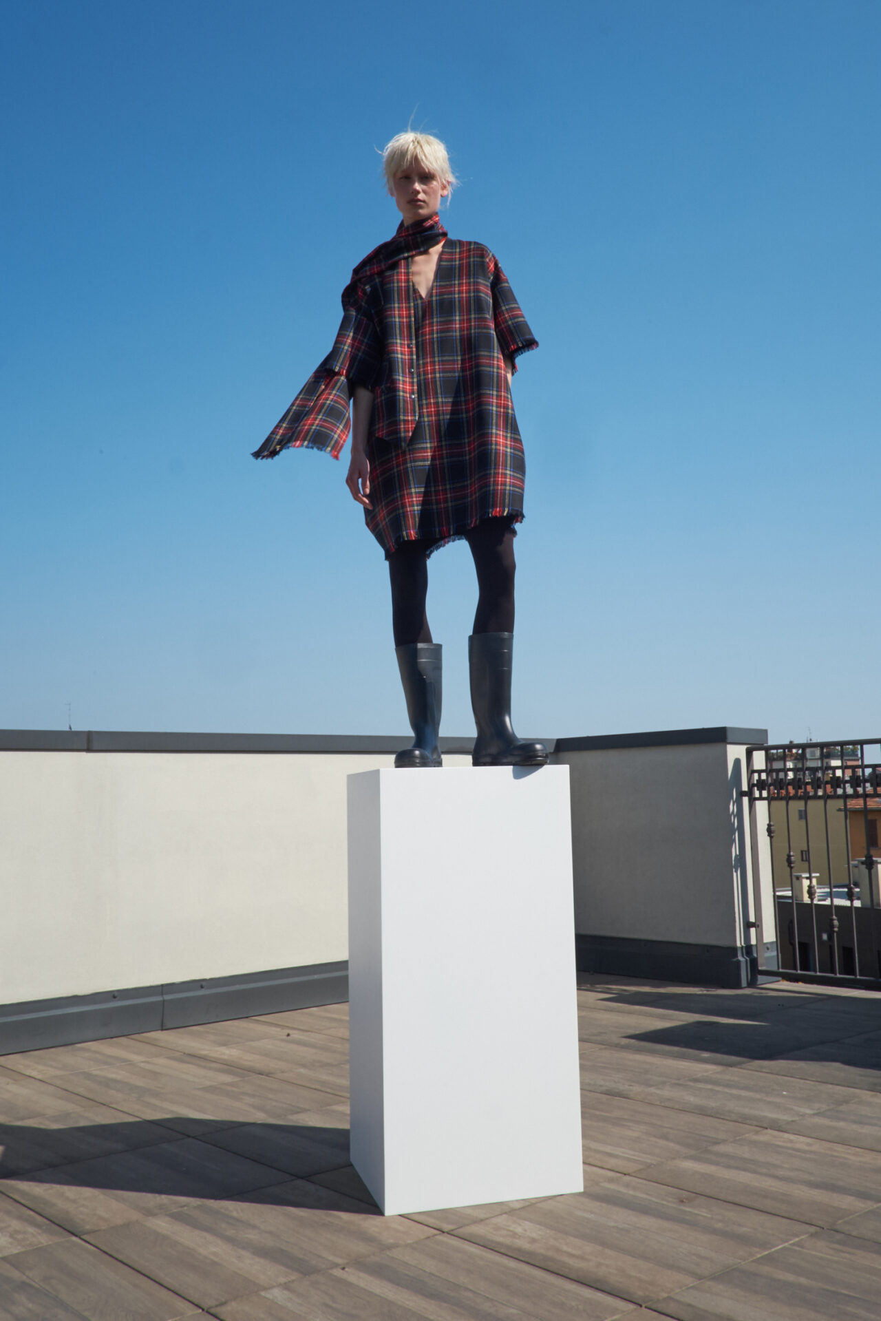MARIOS wool tartan dress, black, red and yellow plaid with V-neck, short sleeves, side pockets and frayed edges.