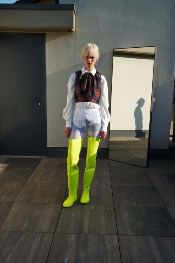 marios top baloon cropped tartan black